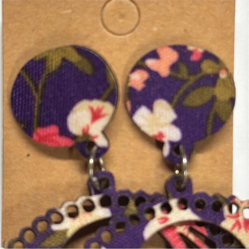 UNBRANDED Bohemian RETRO Purple Floral Print WOODEN Stud Drop Dangle EARRINGS